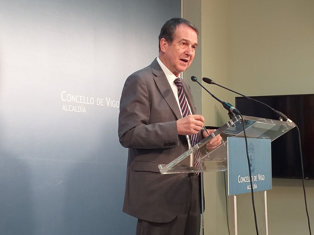El alcalde de Vigo, Abel Caballero, en rueda de prensa. El alcalde de Vigo, Abel Caballero, en rueda de prensa.