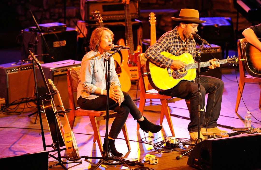 Ellen y Ben Harper durante una actuación en Los Ángeles en 2014 Ellen y Ben Harper durante una actuación en Los Ángeles en 2014
