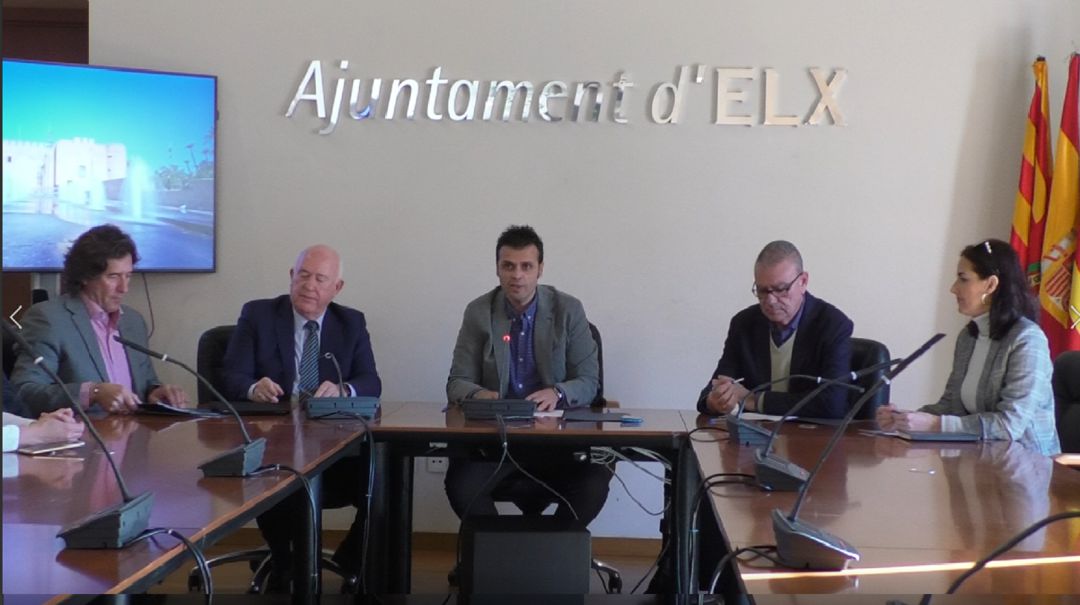 carles Molina y Joaquín pérez firmando el acuerdo de colaboración entre el ayuntamiento y Cedelco carles Molina y Joaquín pérez firmando el acuerdo de colaboración entre el ayuntamiento y Cedelco