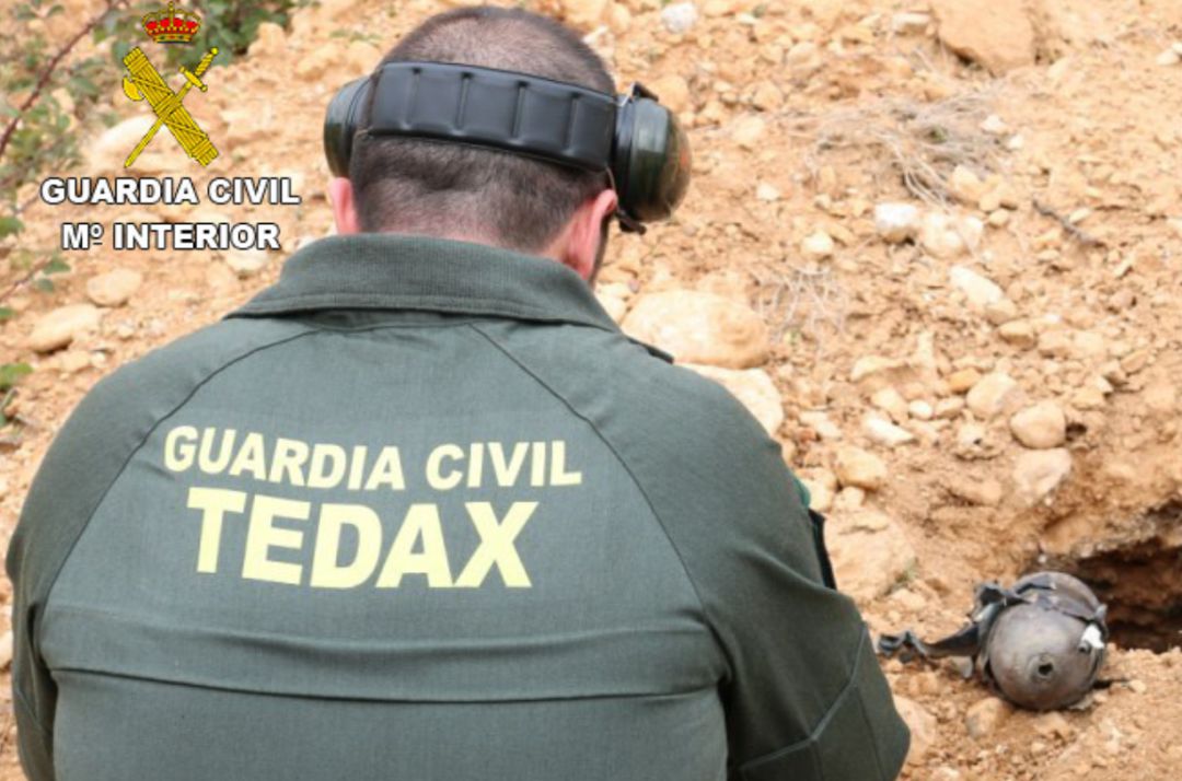 Agente del Tedax de la Guardia Civil Agente del Tedax de la Guardia Civil