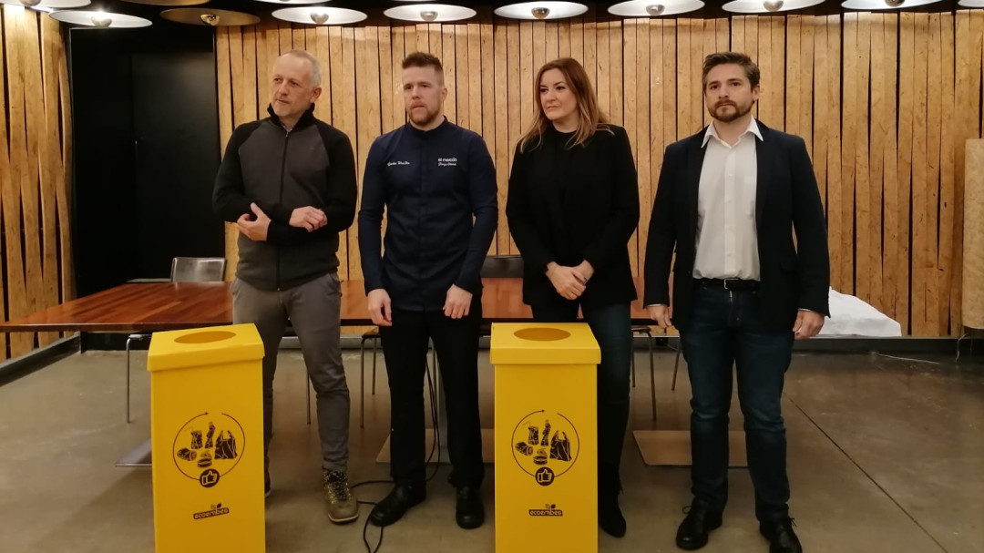 Establecimientos hosteleros del Ensanche de Pamplona apuestan por mejorar el reciclaje de sus residuos