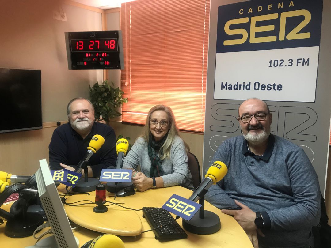 Pepe Labad, Esther Rodríguez y Gonzalo Arjona de la Asociación Madrileña de Escritores Pepe Labad, Esther Rodríguez y Gonzalo Arjona de la Asociación Madrileña de Escritores