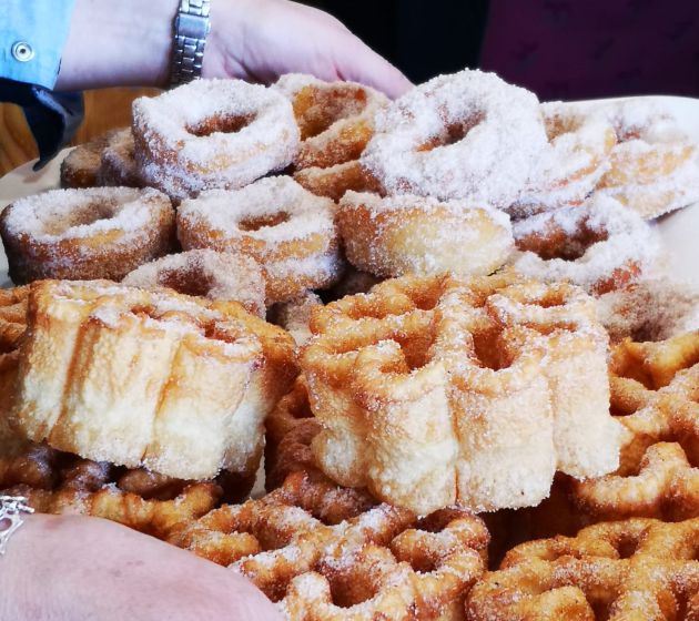 Dulces tradicionales manchegos que se reparten durante la 'La Borricá'. Dulces tradicionales manchegos que se reparten durante la 'La Borricá'.
