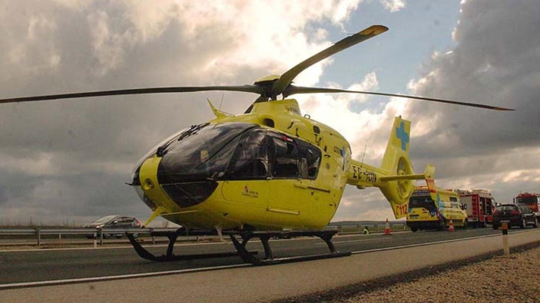 Trasladado a León un motorista de 50 años accidentado en Castropodame