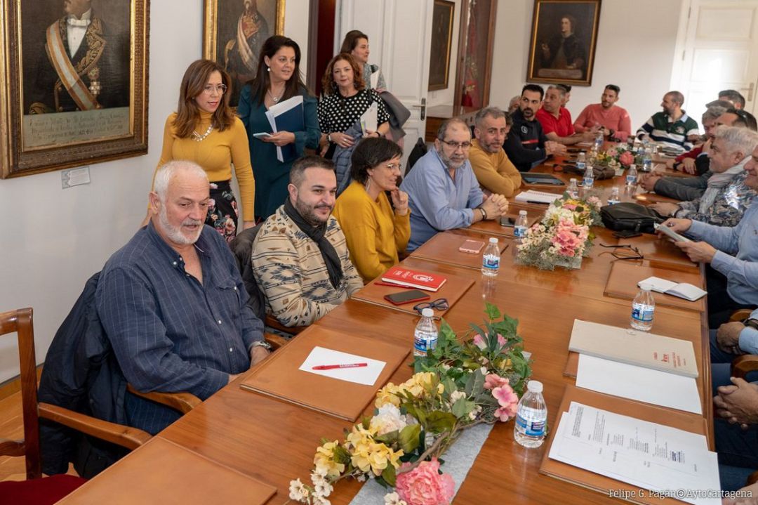 Reunión con los sindicatos en el Consistorio Reunión con los sindicatos en el Consistorio