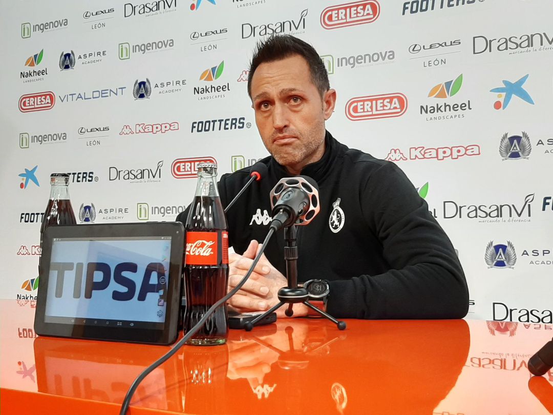 José Manuel Aira busca recuperar la mejor versión de su equipo en el duelo de mañana frente al Izarra José Manuel Aira busca recuperar la mejor versión de su equipo en el duelo de mañana frente al Izarra