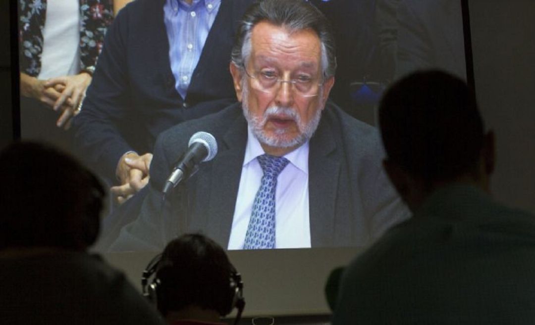 Alfonso Grau, prestando declaración en uno de los casos en los que ha estado imputado Alfonso Grau, prestando declaración en uno de los casos en los que ha estado imputado