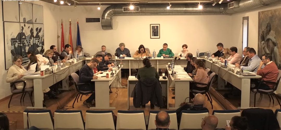 El Pleno ha aprobado iniciar el contrato de basuras 13 meses después de su extinción El Pleno ha aprobado iniciar el contrato de basuras 13 meses después de su extinción