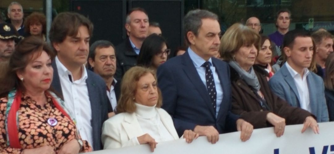 José Luis Rodríguez Zapatero apadrinó en Fuenlabrada la Plataforma de Hombres Feministas y se manifestó contra el asesinato machista producido en la ciudad. José Luis Rodríguez Zapatero apadrinó en Fuenlabrada la Plataforma de Hombres Feministas y se manifestó contra el asesinato machista producido en la ciudad.