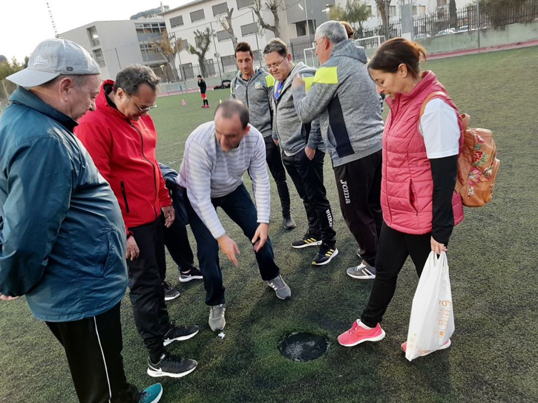 Miembros del Grupo Municipal Socialista en su visita al campo de fútbol de la Florida Miembros del Grupo Municipal Socialista en su visita al campo de fútbol de la Florida