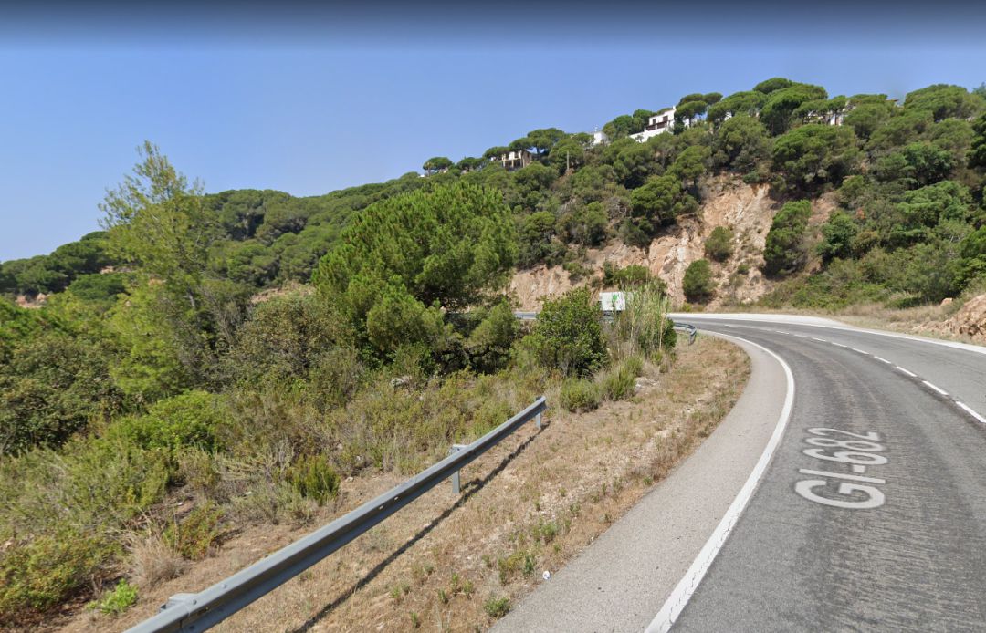 Zona de la carretera GI-682 donde se ha producido el accidente Zona de la carretera GI-682 donde se ha producido el accidente