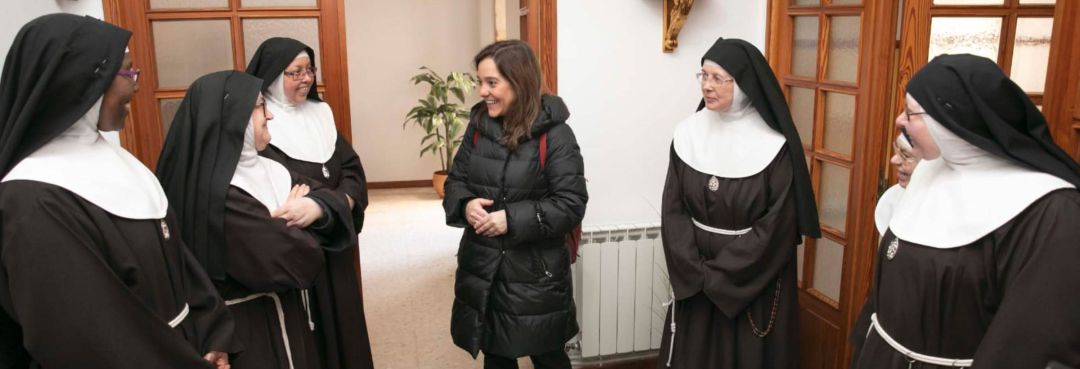 Inés Rey, alcaldesa de A Coruña en su visita a las Clarisas Inés Rey, alcaldesa de A Coruña en su visita a las Clarisas