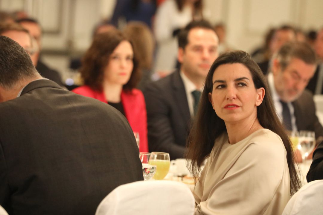 Imagen de recurso de la portavoz de VOX en la Asamblea de Madrid, Rocío Monasterio, con la presidenta de la Comunidad de Madrid, Isabel Díaz Ayuso, y el vicepresidente regional, Ignacio Aguado, de fondo. Imagen de recurso de la portavoz de VOX en la Asamblea de Madrid, Rocío Monasterio, con la presidenta de la Comunidad de Madrid, Isabel Díaz Ayuso, y el vicepresidente regional, Ignacio Aguado, de fondo.