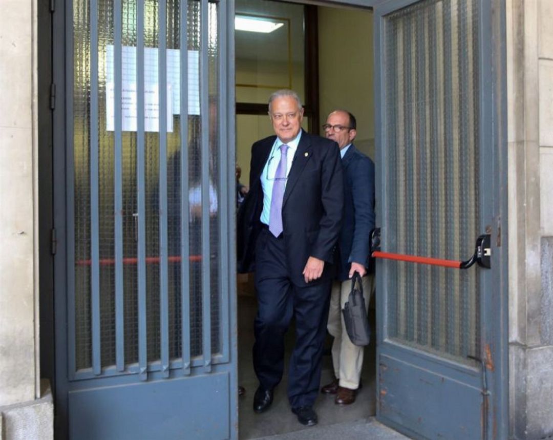 Ángel Ojeda saliendo de los juzgados Ángel Ojeda saliendo de los juzgados