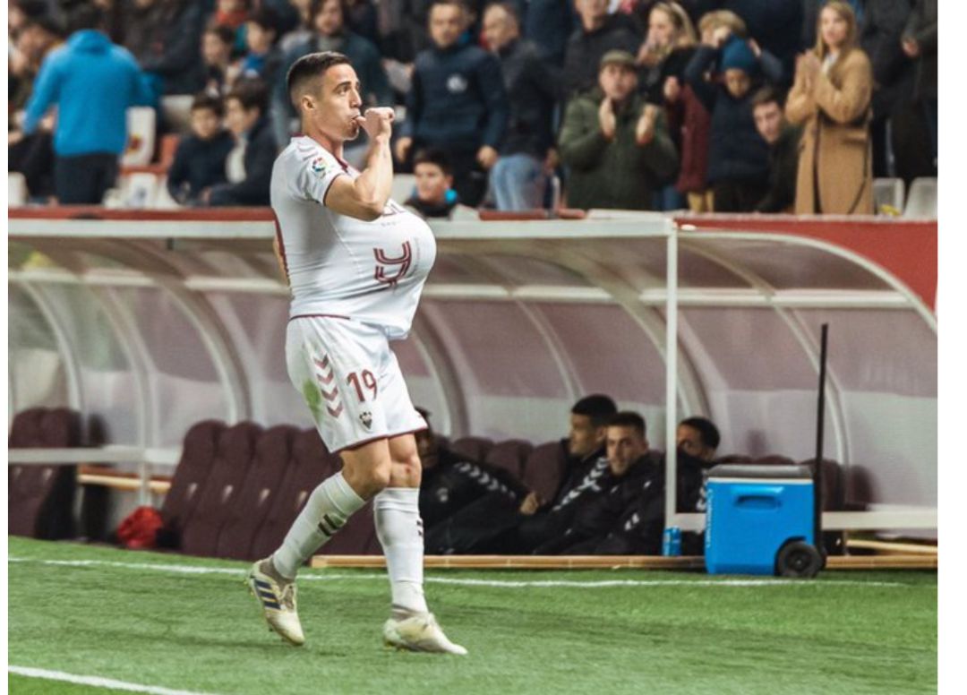 Pedro Sánchez celebra un gol con el Albacete Pedro Sánchez celebra un gol con el Albacete