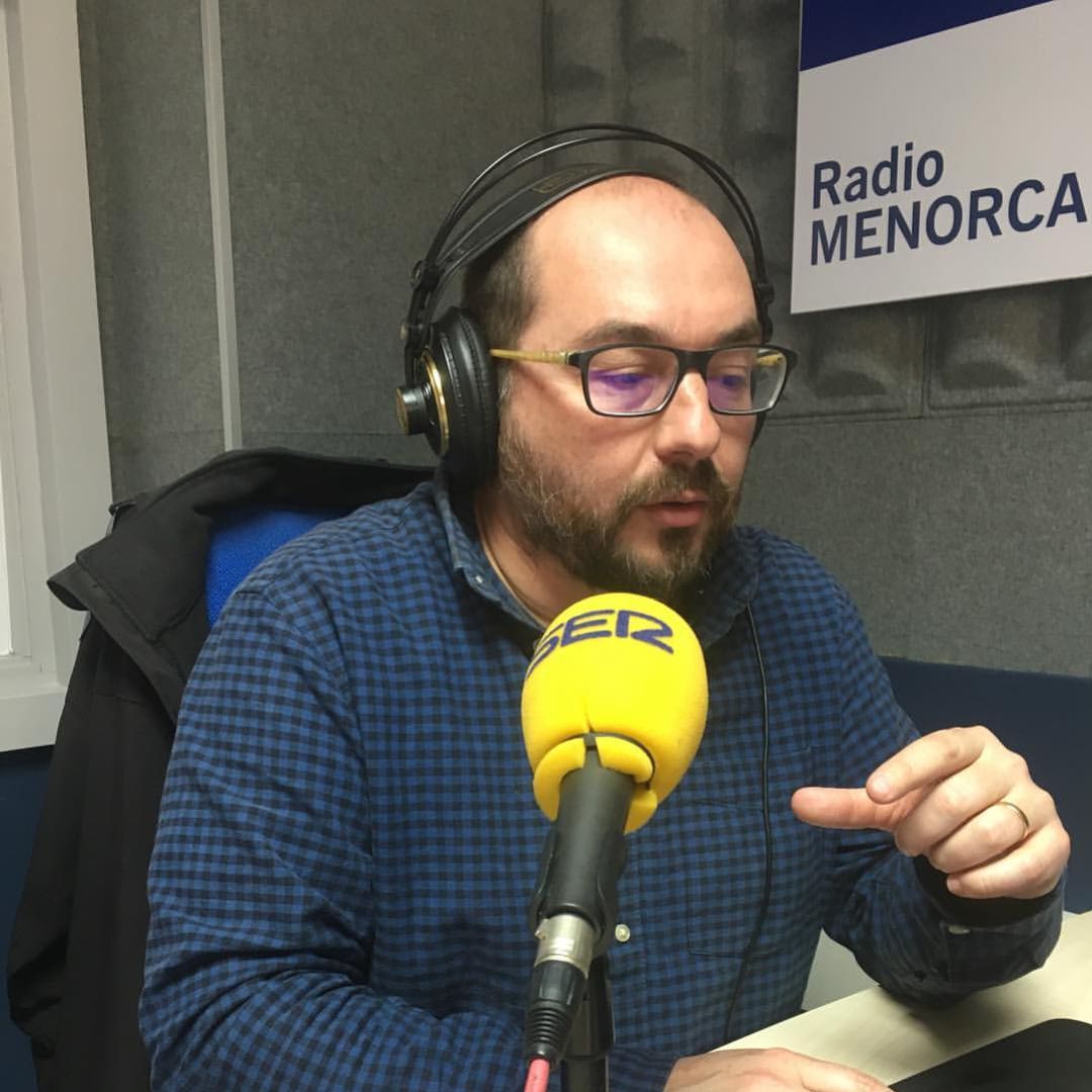 Joan Sánchez habla de economía en Radio Menorca Joan Sánchez habla de economía en Radio Menorca