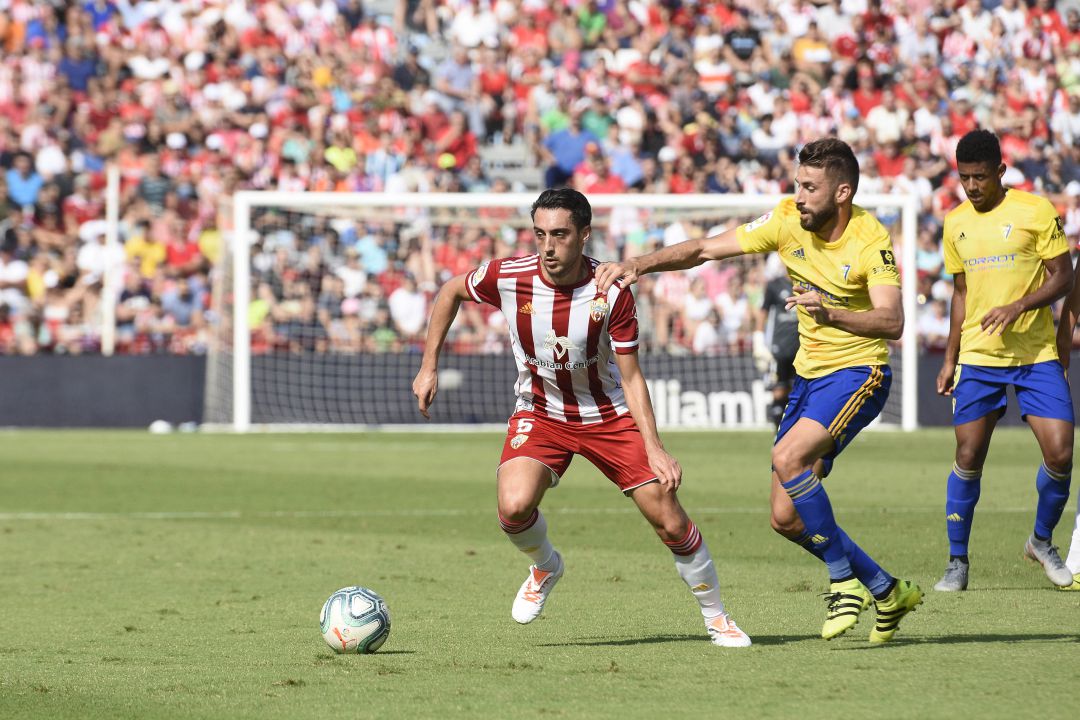 Aguza en el Almería-Cádiz. Aguza en el Almería-Cádiz.