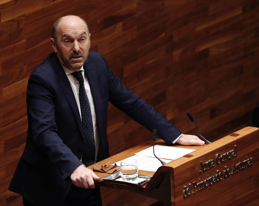 El consejero de Medio Ambiente Juan Cofiño en la Junta. El consejero de Medio Ambiente Juan Cofiño en la Junta.