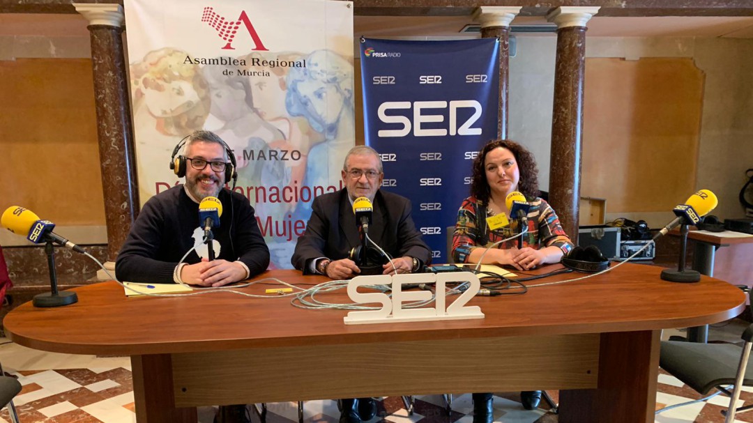 Hoy por Hoy celebra el '8 de Marzo' desde la Asamblea Regional