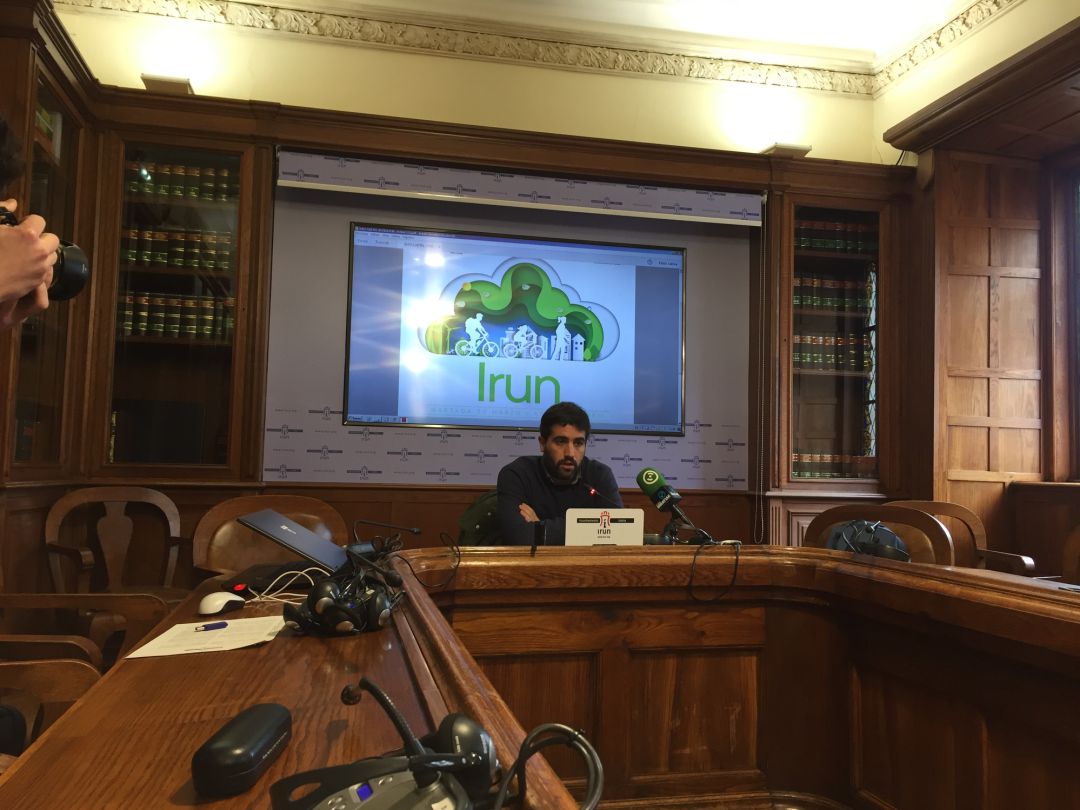 El delegado de Desarrollo Sostenible, Borja Olazabal presentando la programación para la Semana del Cambio Climático en Euskadi, AsteKlima 2020. El delegado de Desarrollo Sostenible, Borja Olazabal presentando la programación para la Semana del Cambio Climático en Euskadi, AsteKlima 2020.