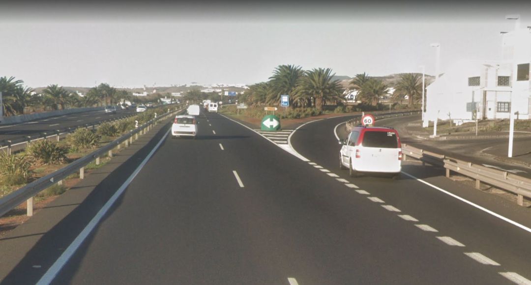 Acceso al aeropuerto César Manrique Lanzarote en cuyas inmediaciones se produjo el atropello. Acceso al aeropuerto César Manrique Lanzarote en cuyas inmediaciones se produjo el atropello.