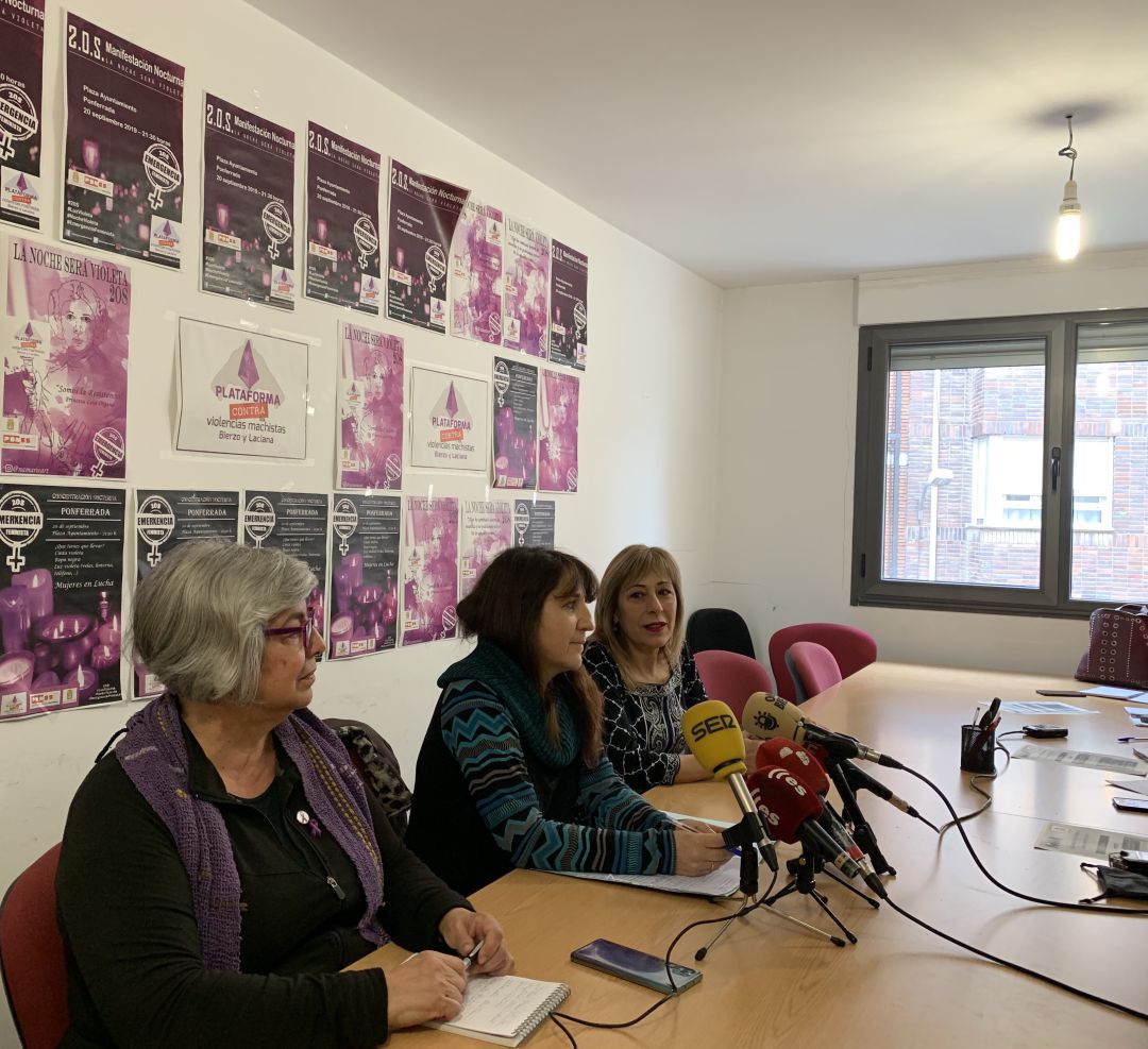 Las representantes de la Plataforma Las representantes de la Plataforma