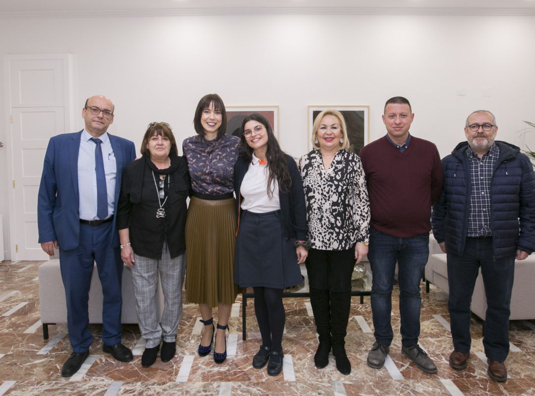 Andrea Almiñana junto a sus padres en la recepción con la alcaldesa Diana Morant Andrea Almiñana junto a sus padres en la recepción con la alcaldesa Diana Morant