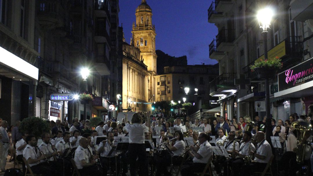 Banda de música de Jaén tocando en una edición de 'La Noche en Blanco'. Banda de música de Jaén tocando en una edición de 'La Noche en Blanco'.