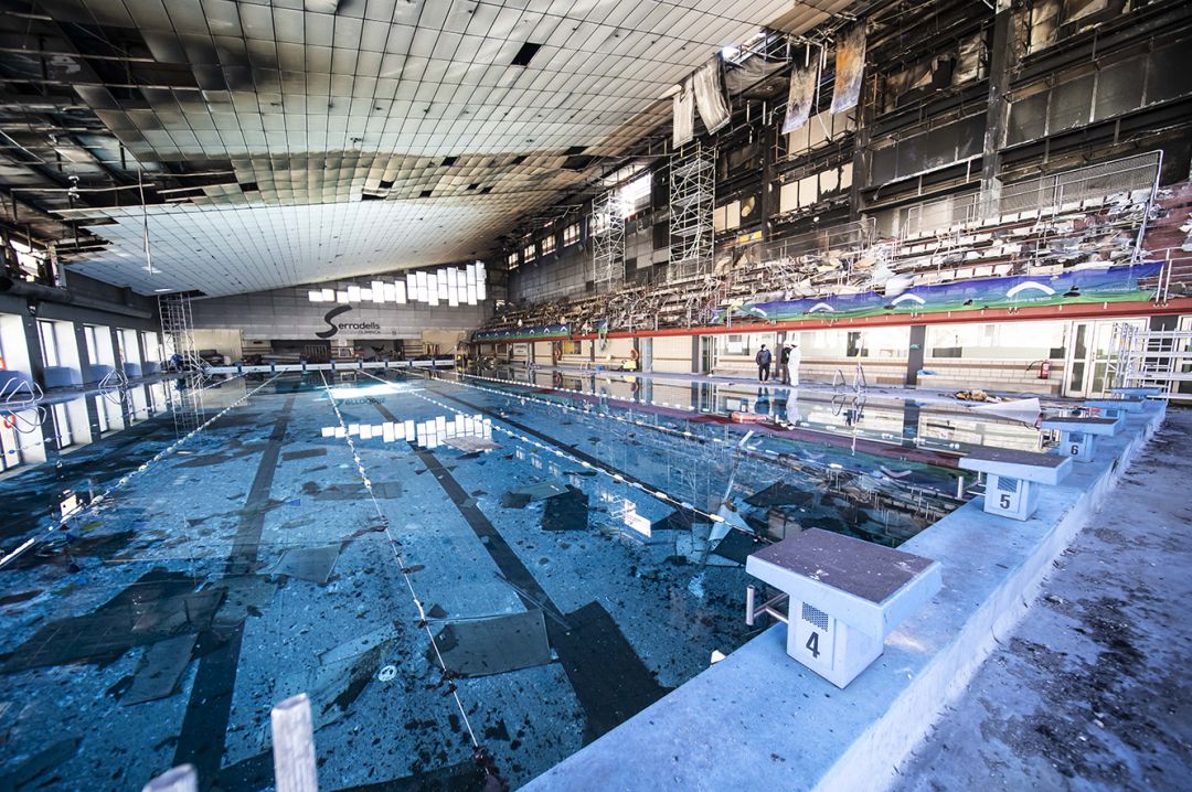 Estat de la piscina dels Serradells després de l'incendi del novembre del 2018. Estat de la piscina dels Serradells després de l'incendi del novembre del 2018.