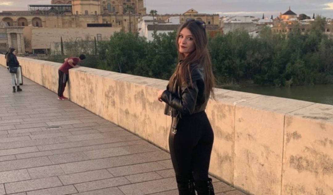 La imagen original que la tuitera pedía que le editaran La imagen original que la tuitera pedía que le editaran