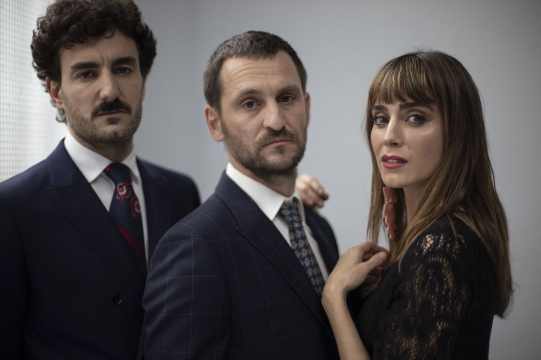 Cartel de la obra 'Traición', con Miki Esparbé, Raúl Arévalo e Irene Arcos Cartel de la obra 'Traición', con Miki Esparbé, Raúl Arévalo e Irene Arcos
