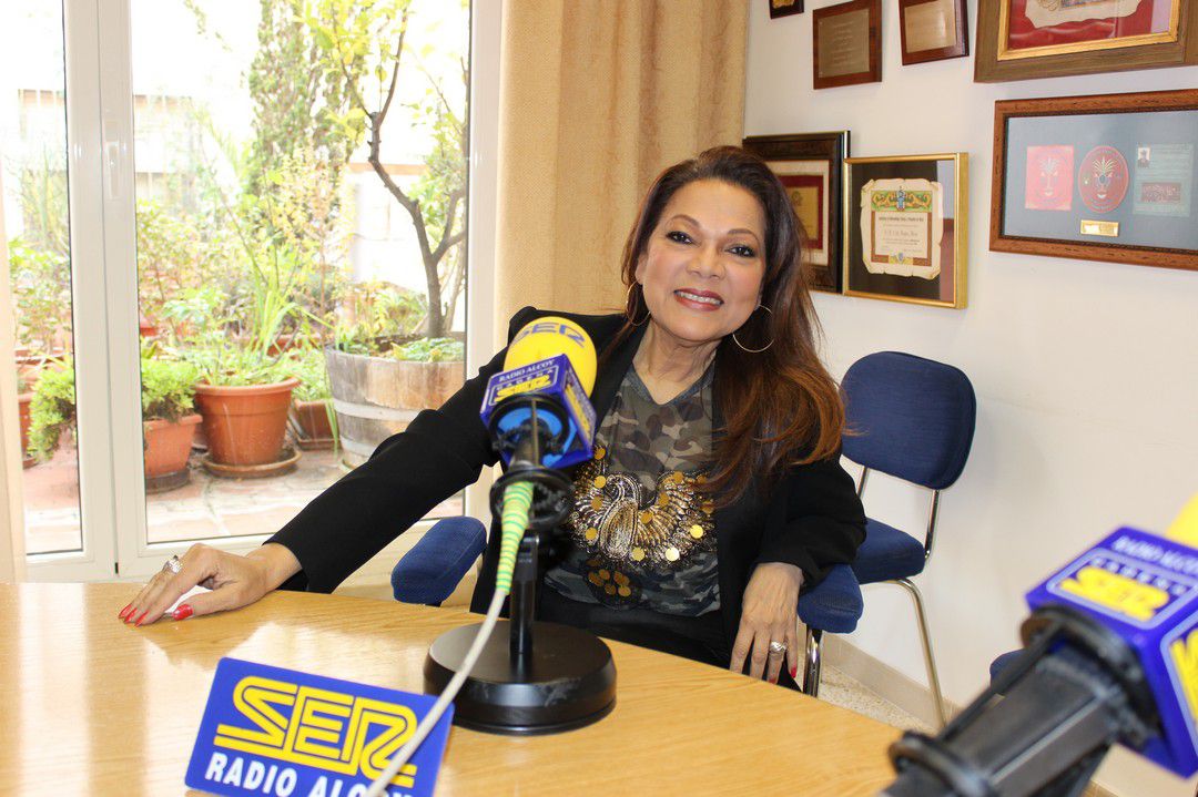 Ángela Carrasco durante una visita a Radio Alcoy en enero de 2019. Ángela Carrasco durante una visita a Radio Alcoy en enero de 2019.