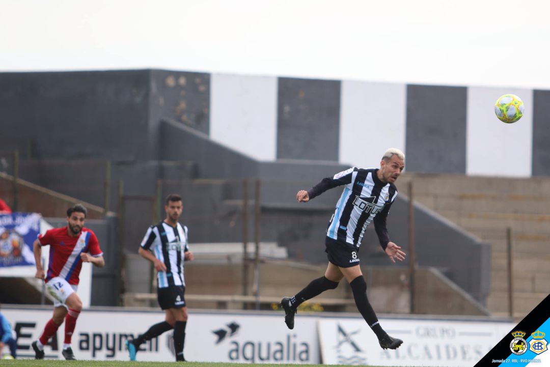 Manu Molina en un partido. Manu Molina en un partido.