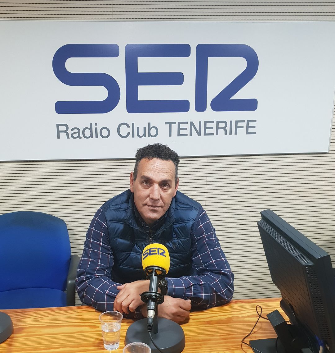 El técnico se muestra muy contento con el trabajo realizado hasta la fecha El técnico se muestra muy contento con el trabajo realizado hasta la fecha
