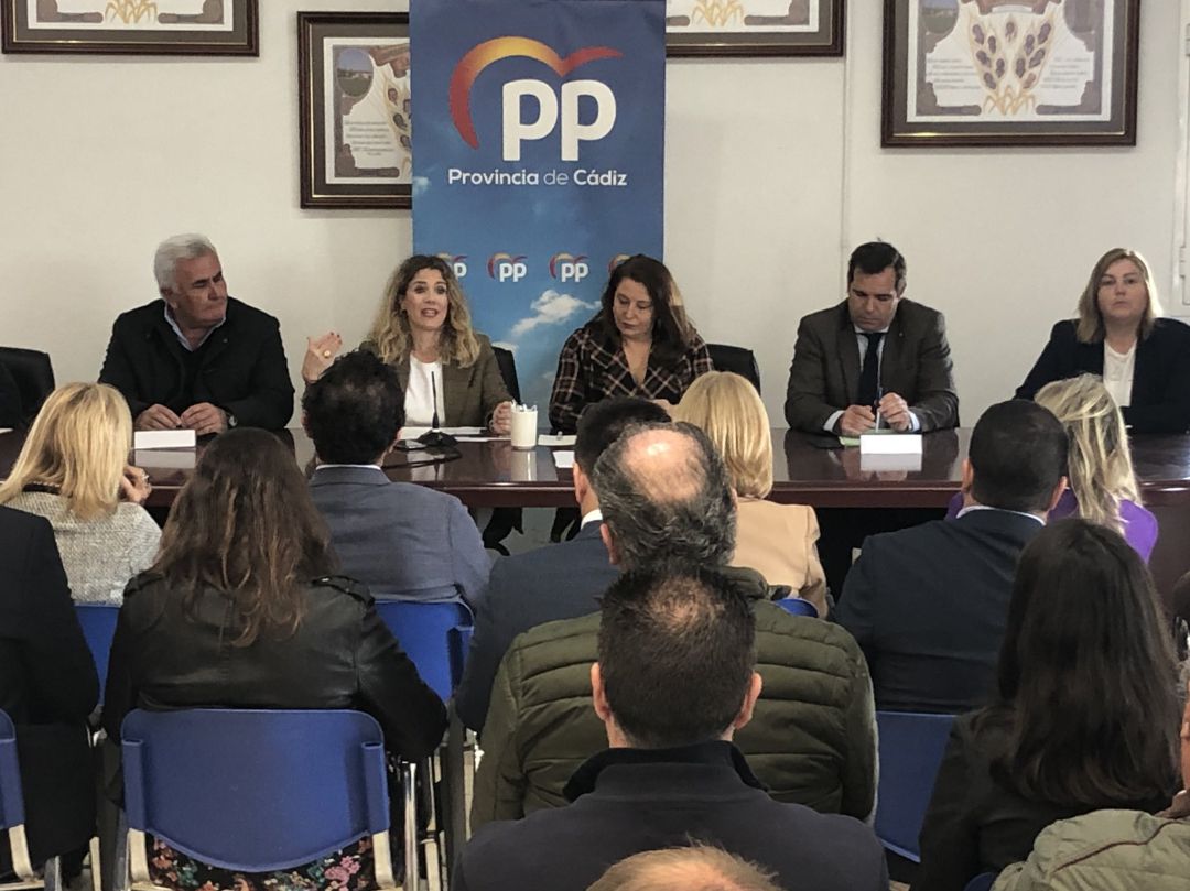 Carmen Crespo, consejera de Agricultura, en la coperativa San Dionisio, en Jerez Carmen Crespo, consejera de Agricultura, en la coperativa San Dionisio, en Jerez