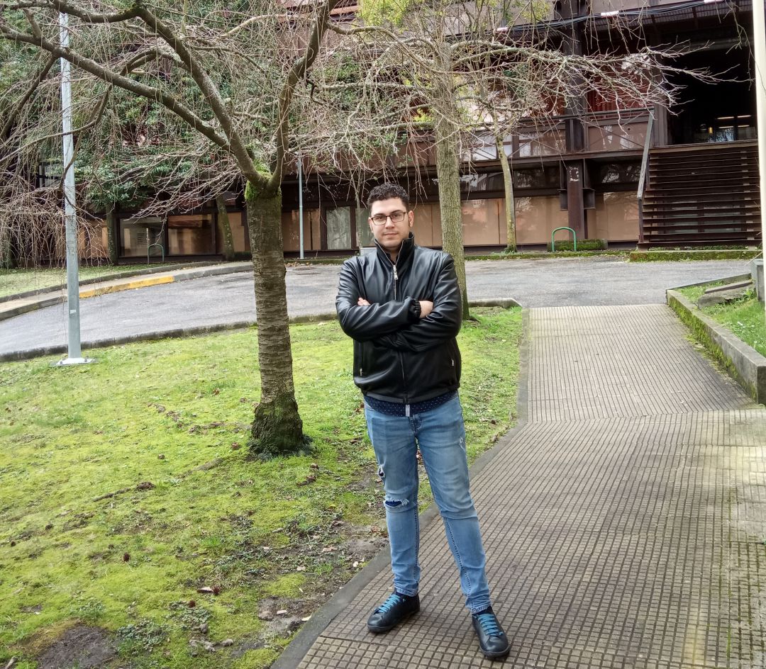 Alexandre Sotelino Losada que ha sido elegido entre los mejores docentes de España en el Campus de Ourense en el que comenzaba su andadura Alexandre Sotelino Losada que ha sido elegido entre los mejores docentes de España en el Campus de Ourense en el que comenzaba su andadura