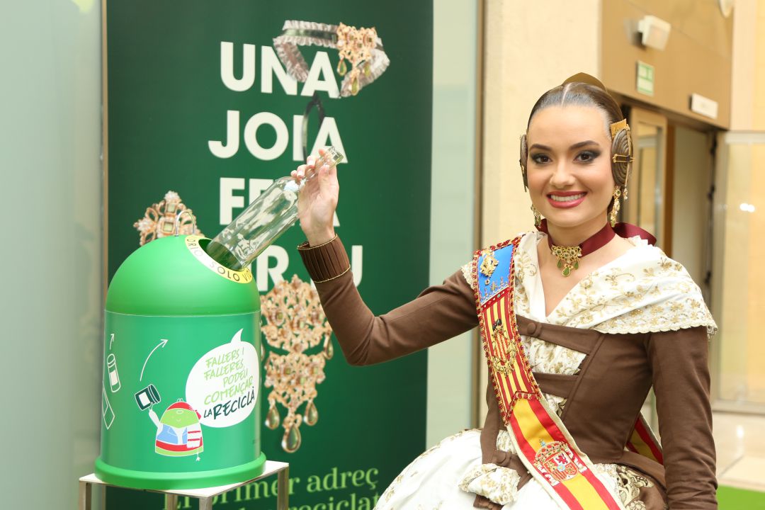 Consuelo Llobell, Fallera Mayor de València Consuelo Llobell, Fallera Mayor de València