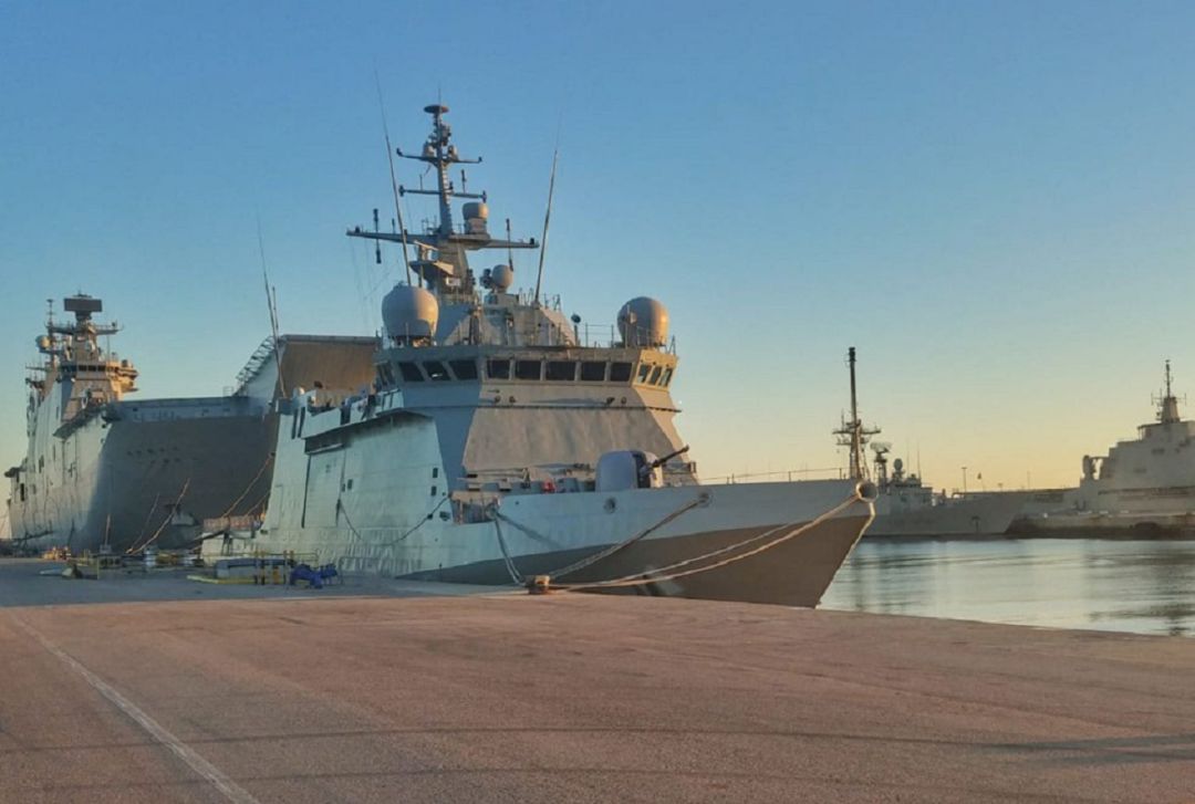 Un buque atracado en la Base Naval de Rota Un buque atracado en la Base Naval de Rota
