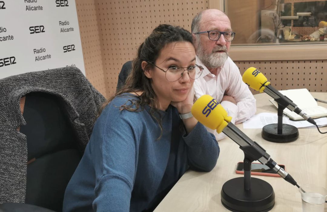 Paloma Jiménez y José María Roel, representantes de las ONGD, durante su entrevista en Hoy por hoy Alicante Paloma Jiménez y José María Roel, representantes de las ONGD, durante su entrevista en Hoy por hoy Alicante