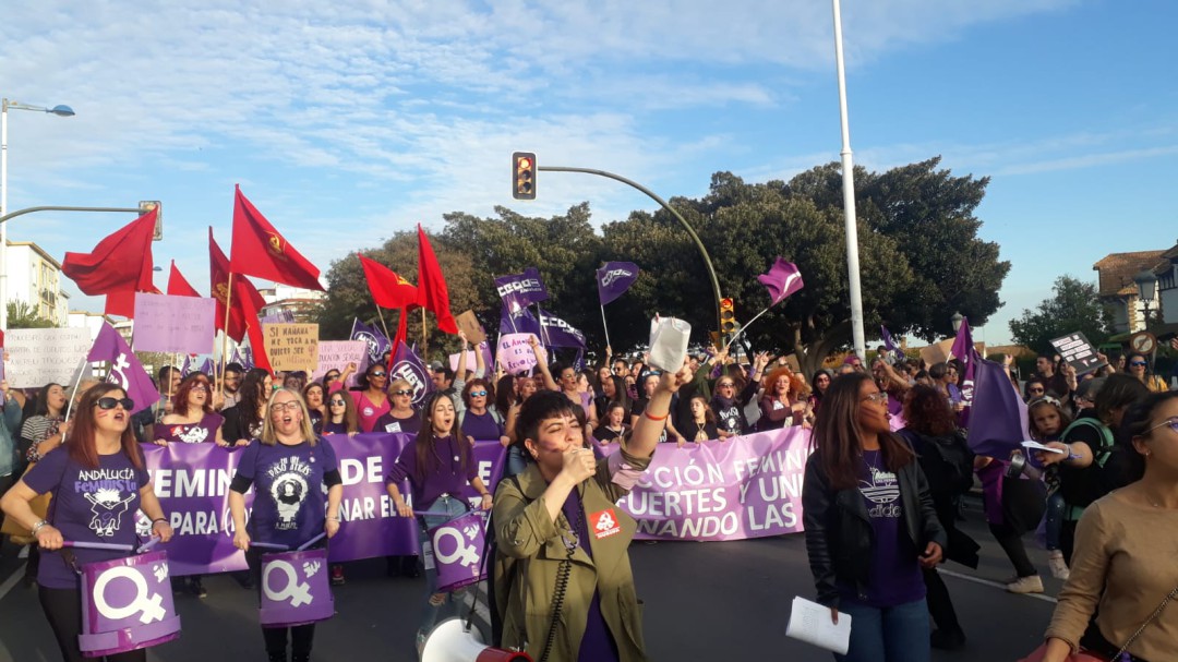 Miles de onubenses clamaron ayer por una igualdad real en el 8M