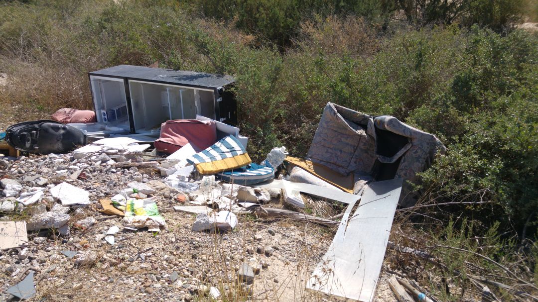 Retiran 1.500 kilos de basura del río Guadalentín Retiran 1.500 kilos de basura del río Guadalentín