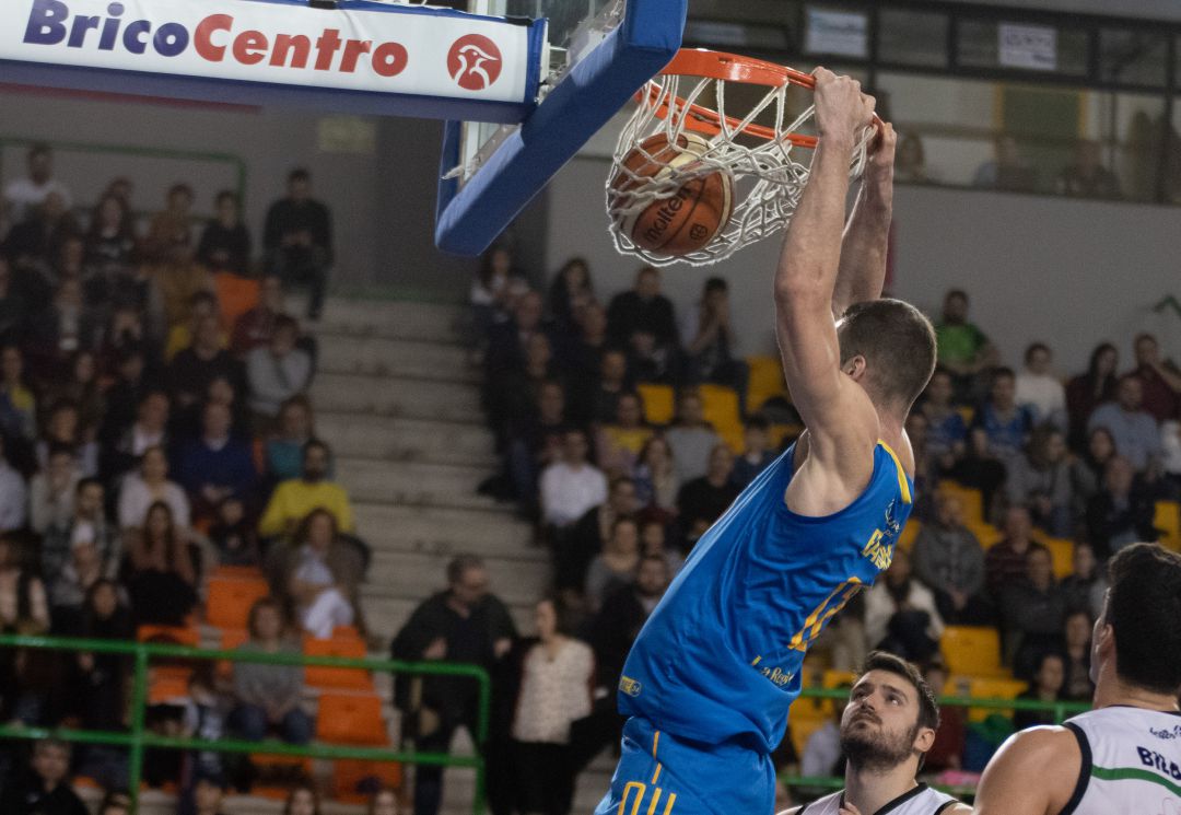 Quinta derrota consecutiva del COB ante el Cáceres Quinta derrota consecutiva del COB ante el Cáceres
