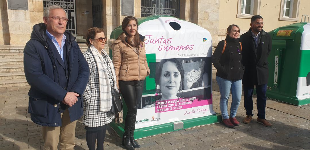 Ecovidrio y el Ayuntamiento de Palencia presentan la campaña ‘Juntas Sumamos’ con motivo del Día Internacional de la Mujer Ecovidrio y el Ayuntamiento de Palencia presentan la campaña ‘Juntas Sumamos’ con motivo del Día Internacional de la Mujer