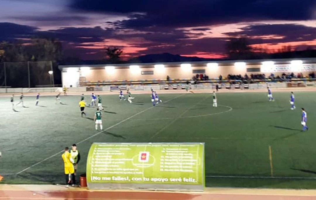 Imagen del partido entre el Úbeda y el Castellar en el municipal de San Miguel Imagen del partido entre el Úbeda y el Castellar en el municipal de San Miguel