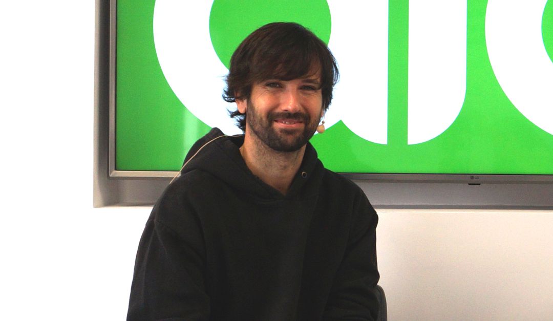 David Otero durante su entrevista en los estudios de Cadena Dial Toledo David Otero durante su entrevista en los estudios de Cadena Dial Toledo