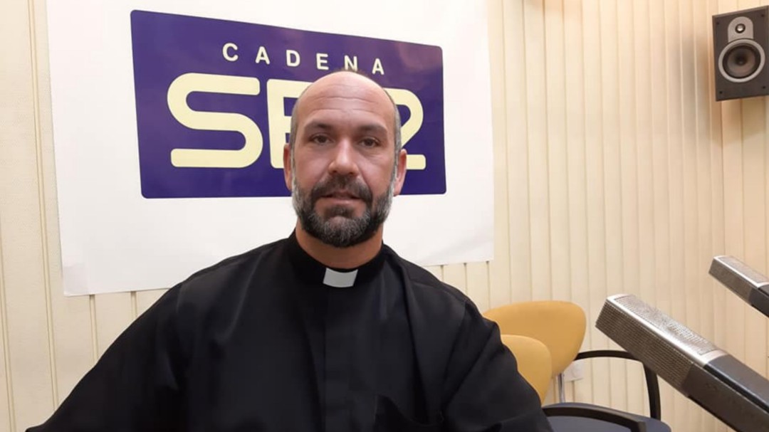 "El cura Carlos era un tío que tenía a Dios dentro"