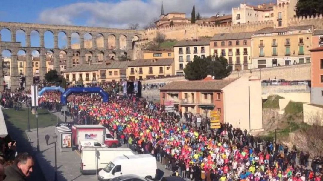 Salida de la media maratón Ciudad de Segovia Salida de la media maratón Ciudad de Segovia