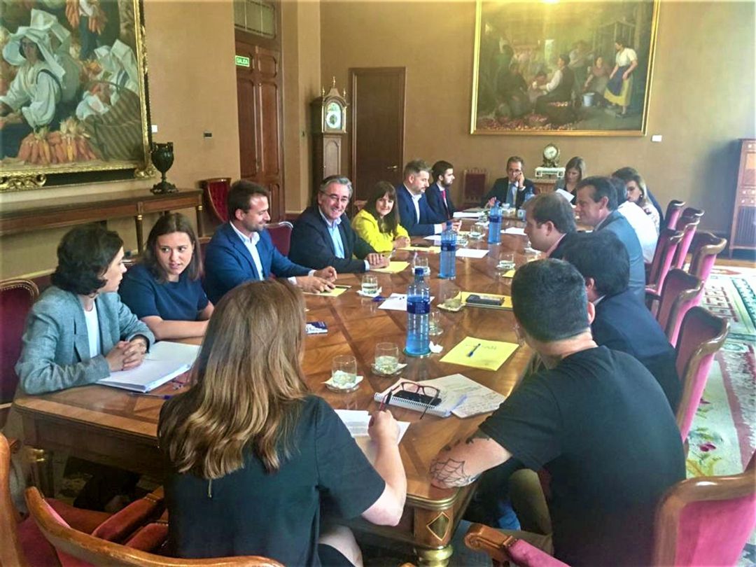 Todos los grupos, excepto Podemos, estuvieron de acuerdo en el aplazamiento de la actividad Todos los grupos, excepto Podemos, estuvieron de acuerdo en el aplazamiento de la actividad