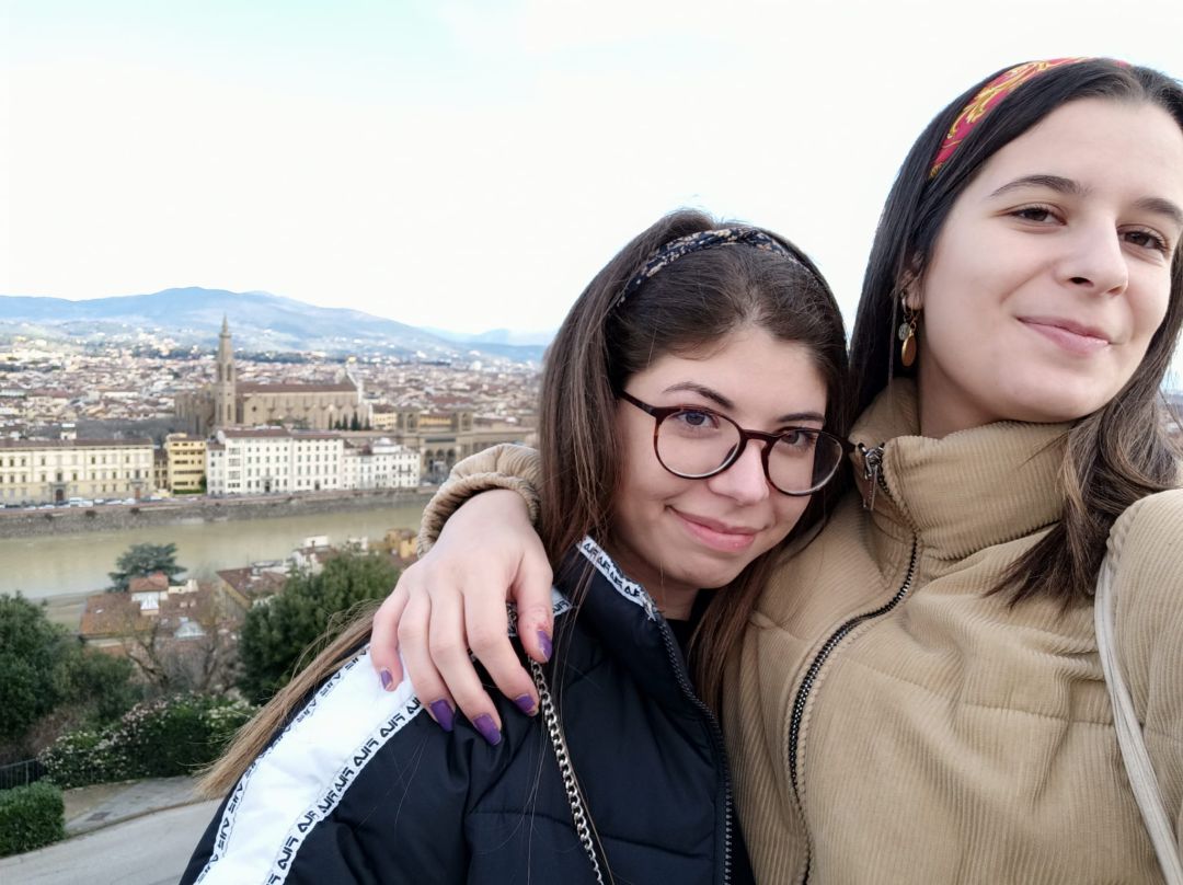 Helena y Laura en La Toscana. Helena y Laura en La Toscana.