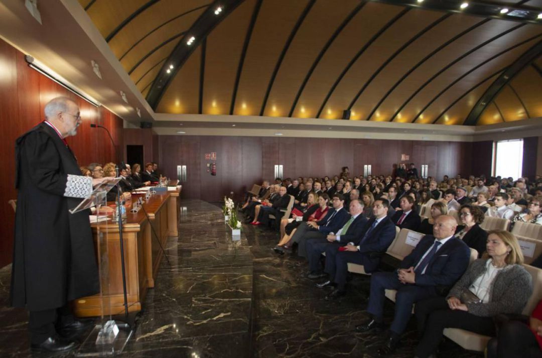 El Colegio de Abogados cerrado El Colegio de Abogados cerrado